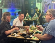 Top Quán Nhậu Ngon Tại Quận 4 – Điểm Hẹn Ẩm Thực Độc Đáo