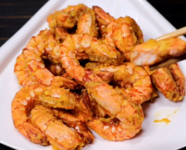 tom-u-muoi-hoang-kim