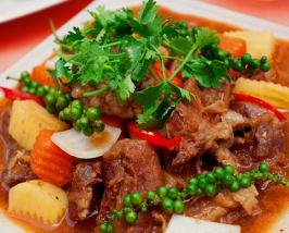 bo-nau-tieu-xanh-banh-mi